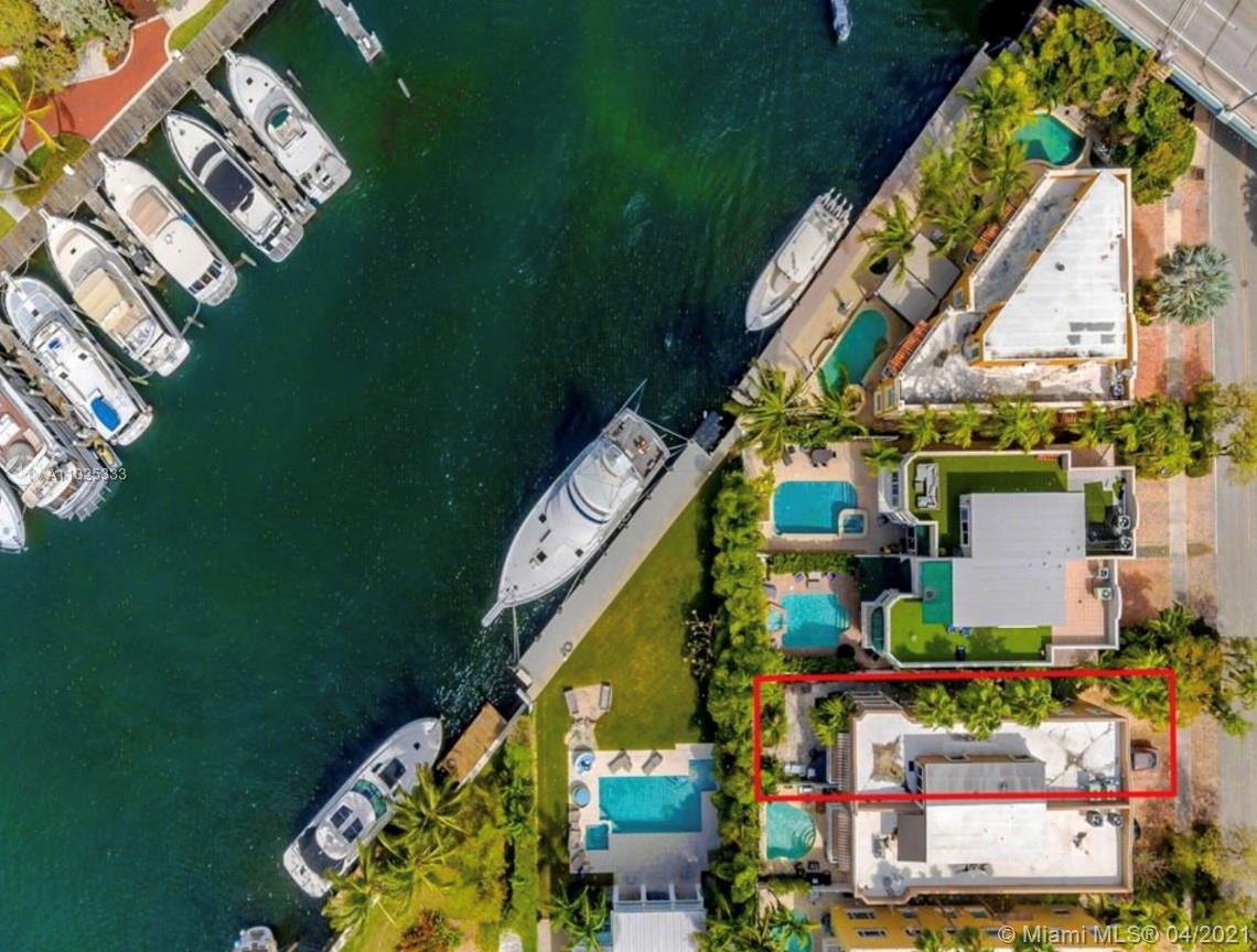 79 Walk Score!! Downtown living at its finest! Priced to sell!! Location!! Location!! Location!! Rarely available remodeled Beautiful 3 level town house in the heart of Tarpon River! Enjoy the free water taxi to the famous las Olas, shops, dinning, court house, parks, museum or walk to las Olas! Downtown living at its finest! 4/3.5 2857 sq ft!! Relax on the 1400 sq ft of roof top terrace with artificial grass!! Water view from the master bedroom!! Bring your airbnb clients!! or anyone who wants to live in one of the most exclusive parts of south Florida! NO HOA!! NO RESTRICTIONS! NO RULES!! Modern and sleek!! Doc space available for rent city of ft lauderdale marina new river downtown docs info on docs tab 2 S new rivers drive east Must wear mask at at showing.