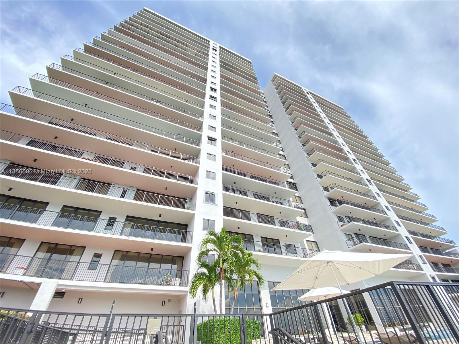 ONE THOUSAND VENETIAN WAY - Residential