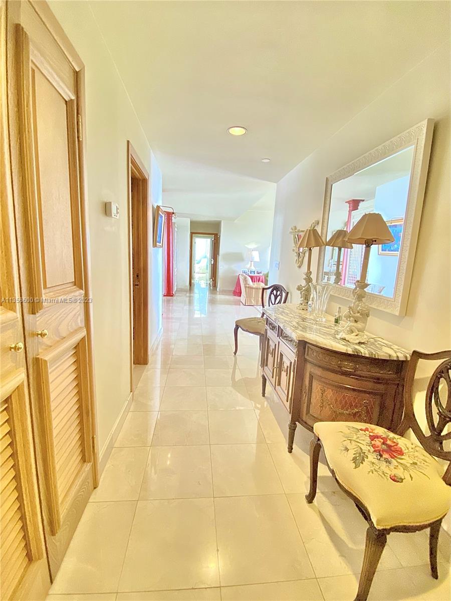 ONE THOUSAND VENETIAN WAY - Residential