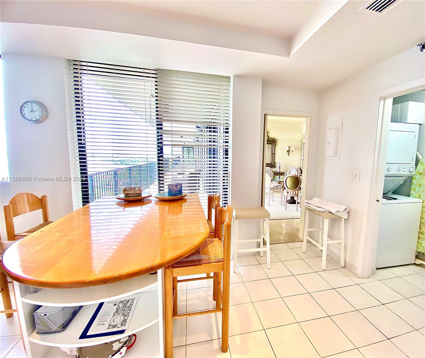 ONE THOUSAND VENETIAN WAY - Residential