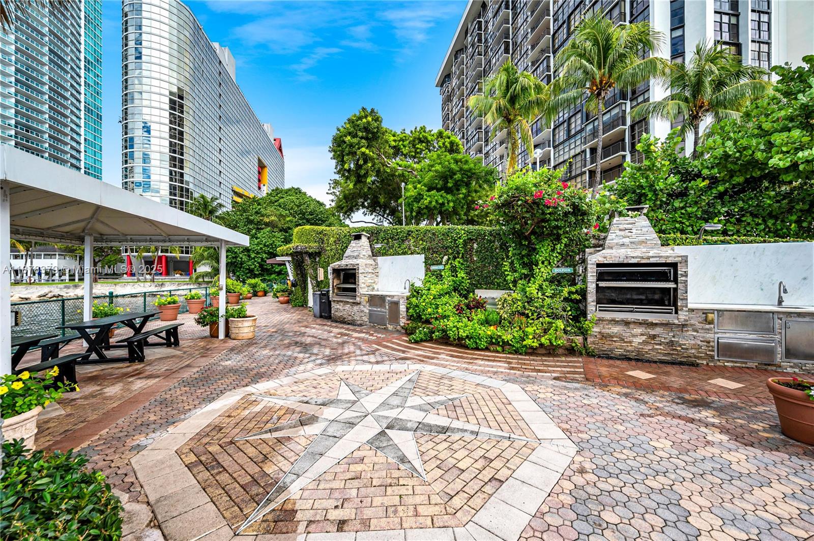 BRICKELL PLACE PHASE II C - Residential