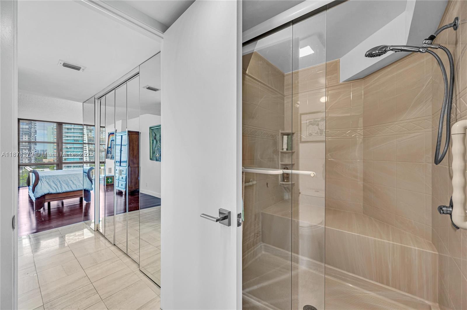 BRICKELL PLACE PHASE II C - Residential