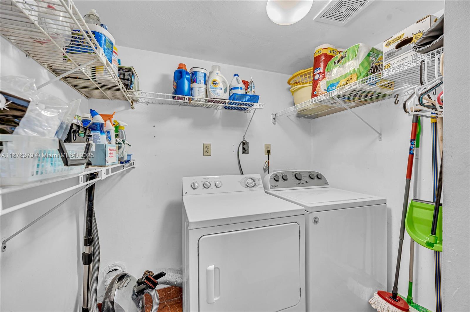 BRICKELL PLACE PHASE II C - Residential