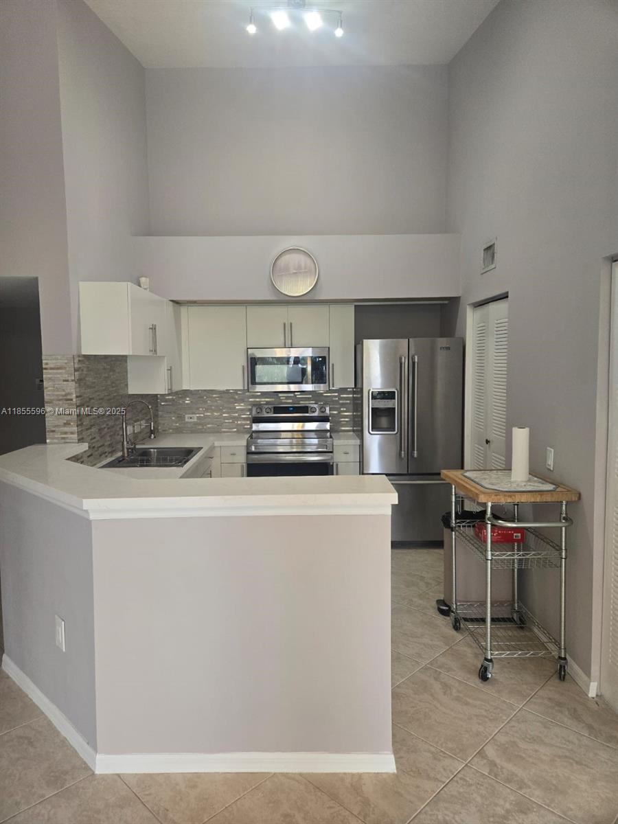 VILLA DEL SOL CONDO - Residential Lease