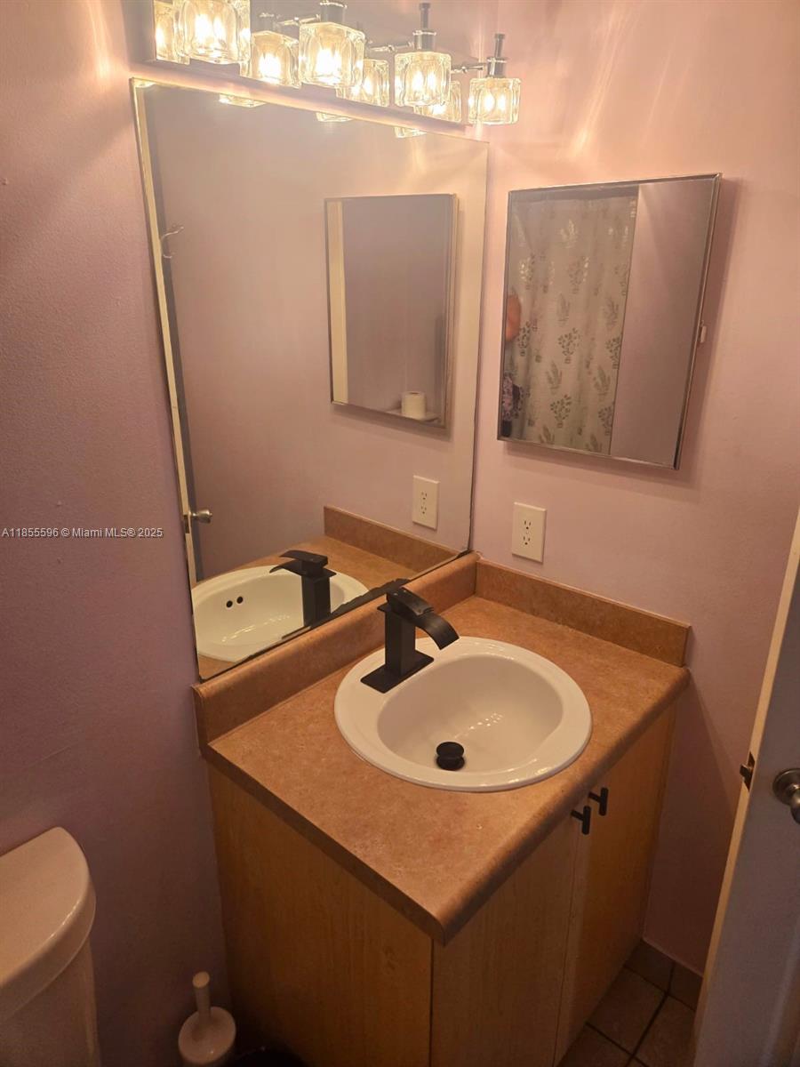 VILLA DEL SOL CONDO - Residential Lease