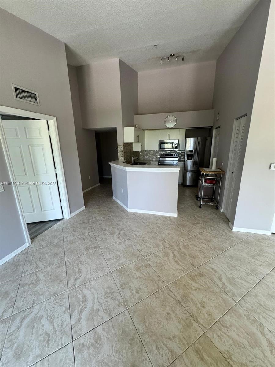 VILLA DEL SOL CONDO - Residential Lease