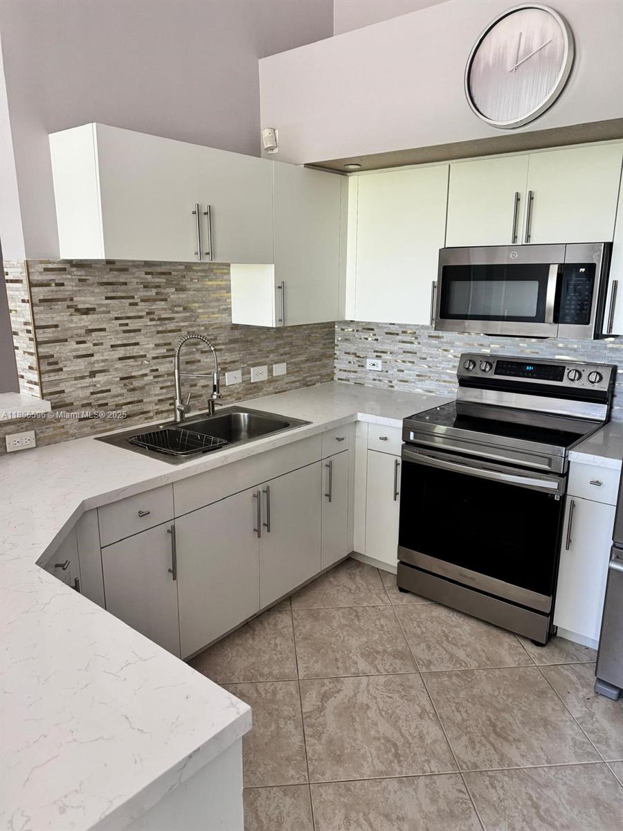 VILLA DEL SOL CONDO - Residential Lease