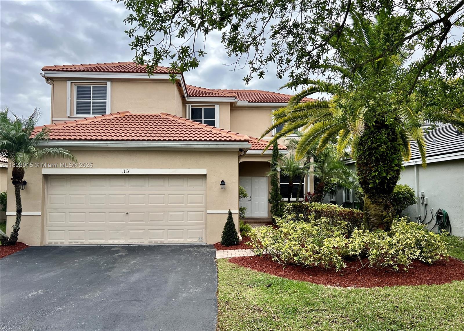 1113 Tupelo Way, Weston, Broward County, Florida - 4 Bedrooms  
3 Bathrooms - 