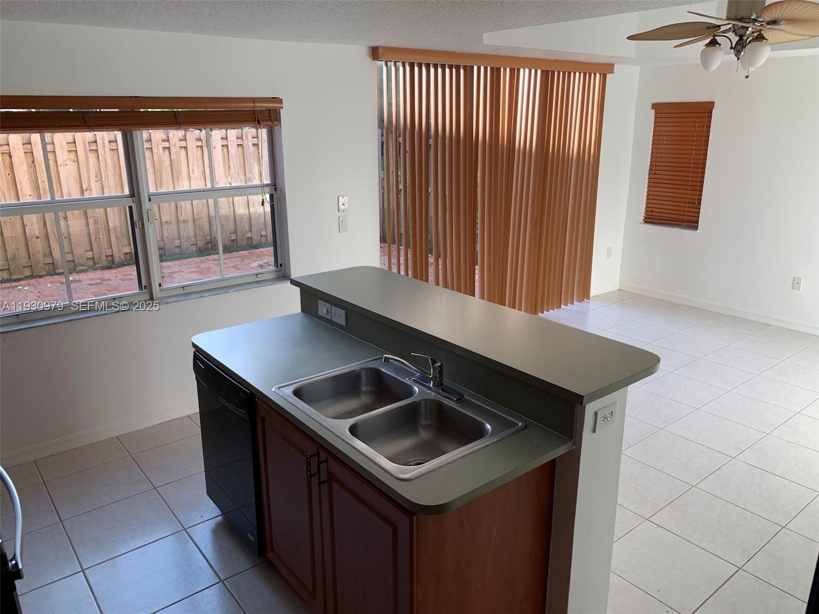 EGRET LAKES ESTATES SEC 2 - Residential Lease