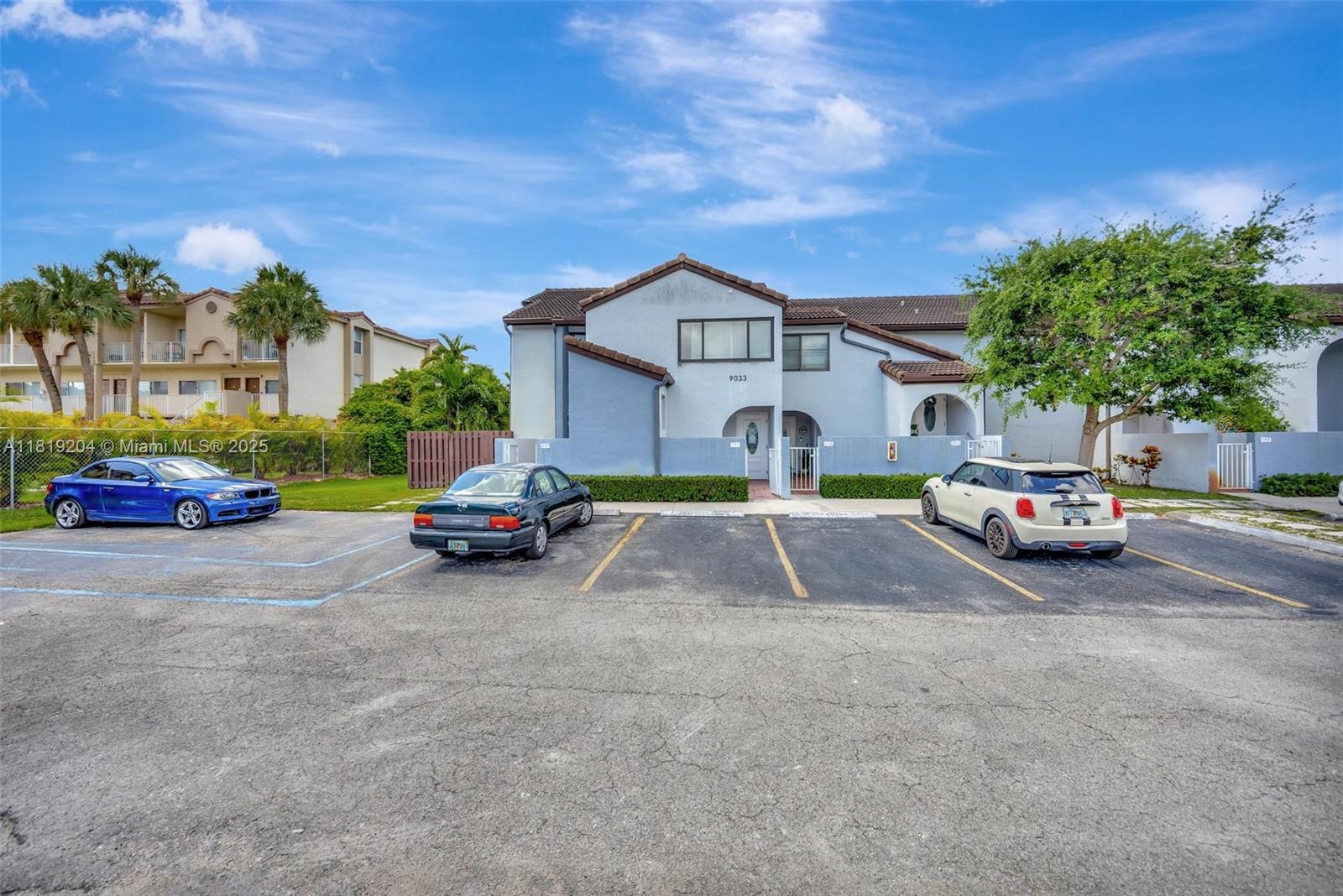 9033 Sw 123rd Ct 101, Miami, Broward County, Florida - 2 Bedrooms  
2 Bathrooms - 