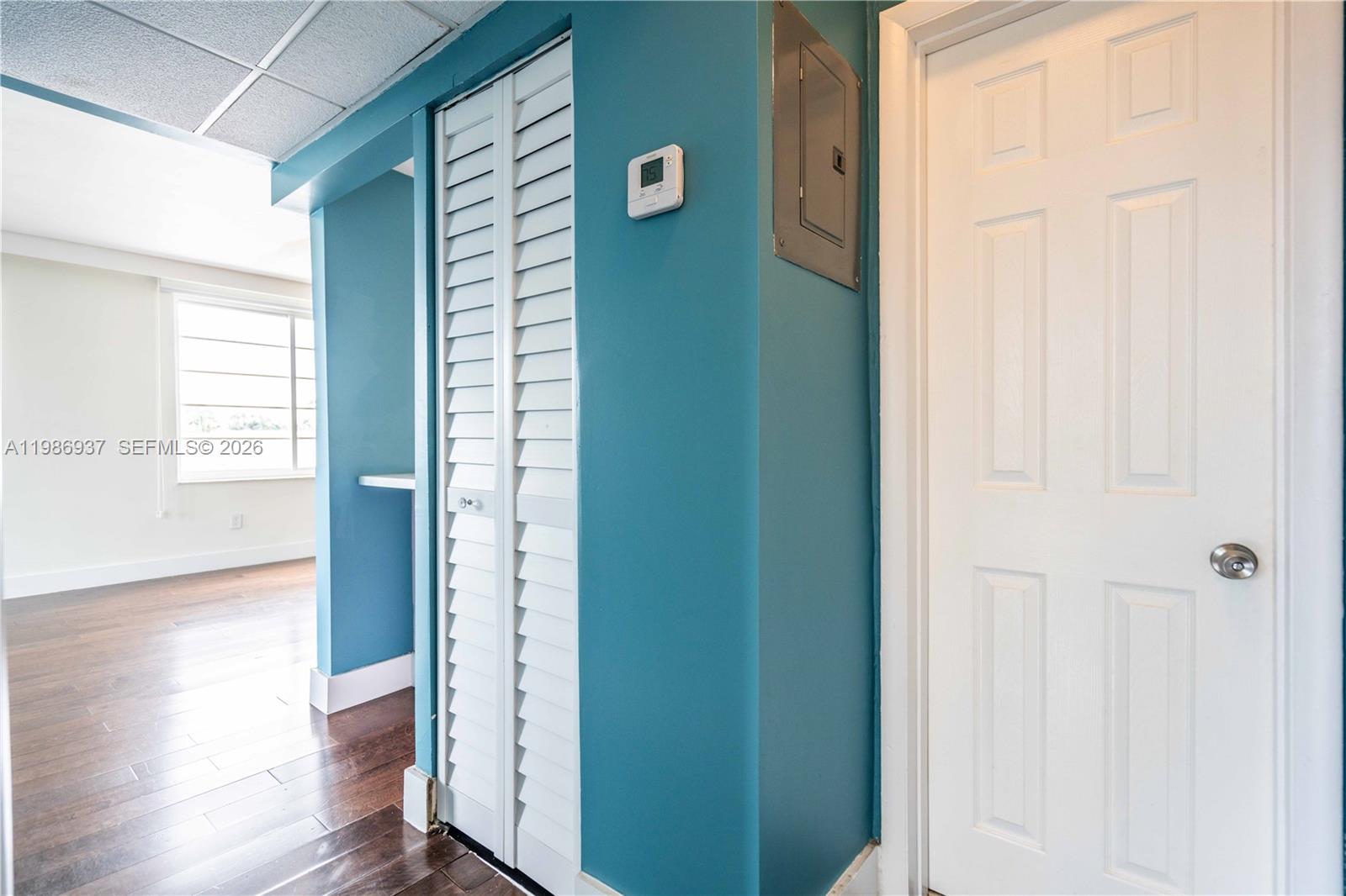 TOWER EAST INCORPORATED C - Residential Lease