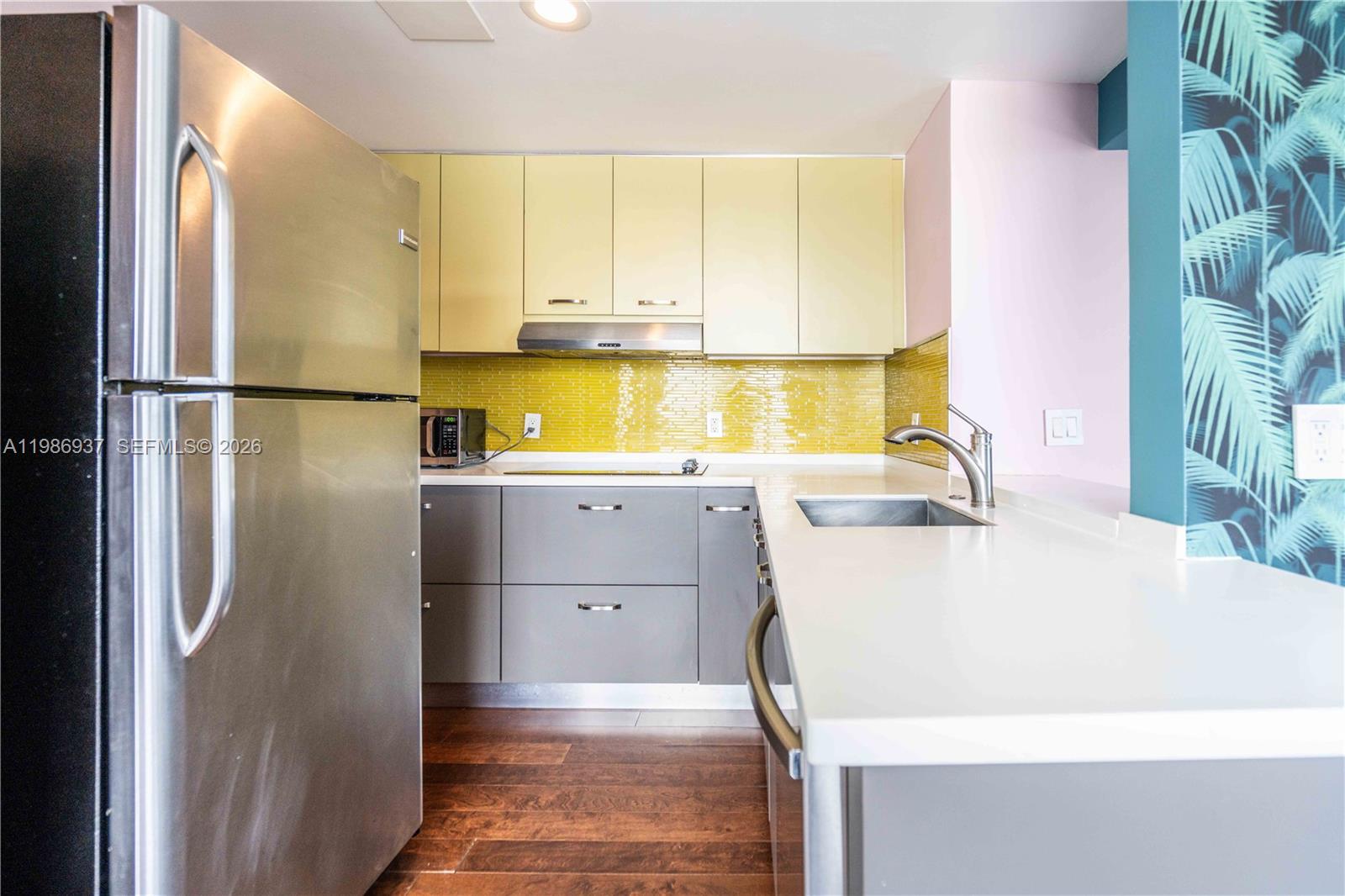 TOWER EAST INCORPORATED C - Residential Lease