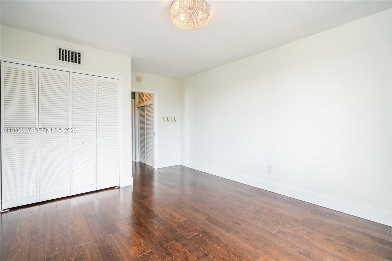 TOWER EAST INCORPORATED C - Residential Lease