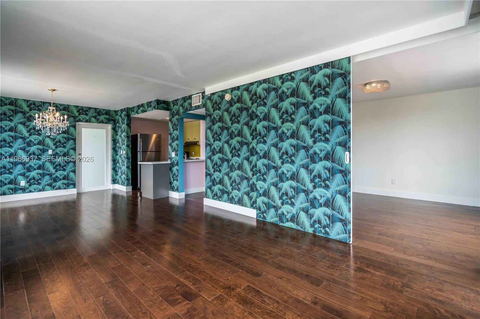 TOWER EAST INCORPORATED C - Residential Lease