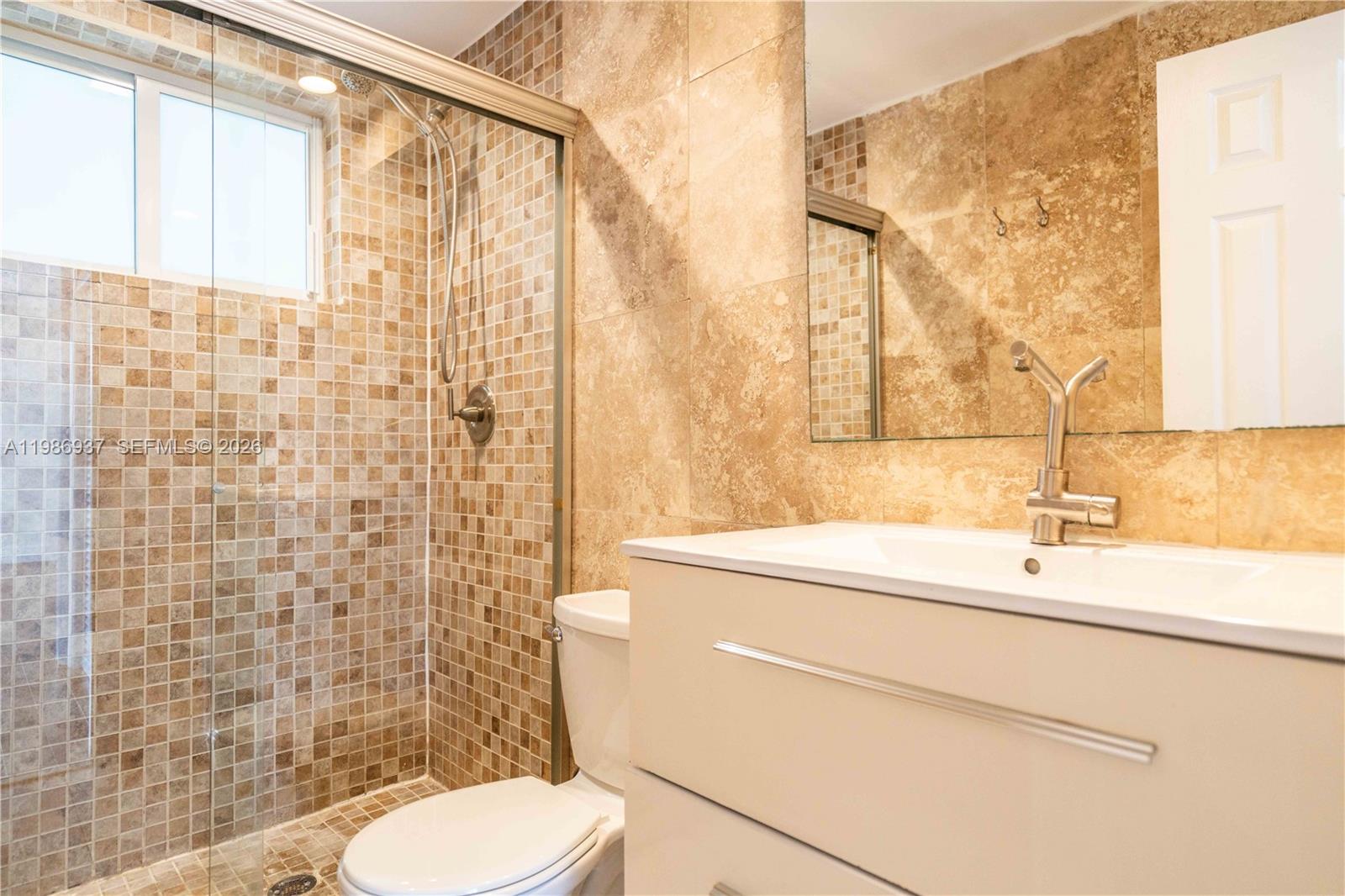 TOWER EAST INCORPORATED C - Residential Lease