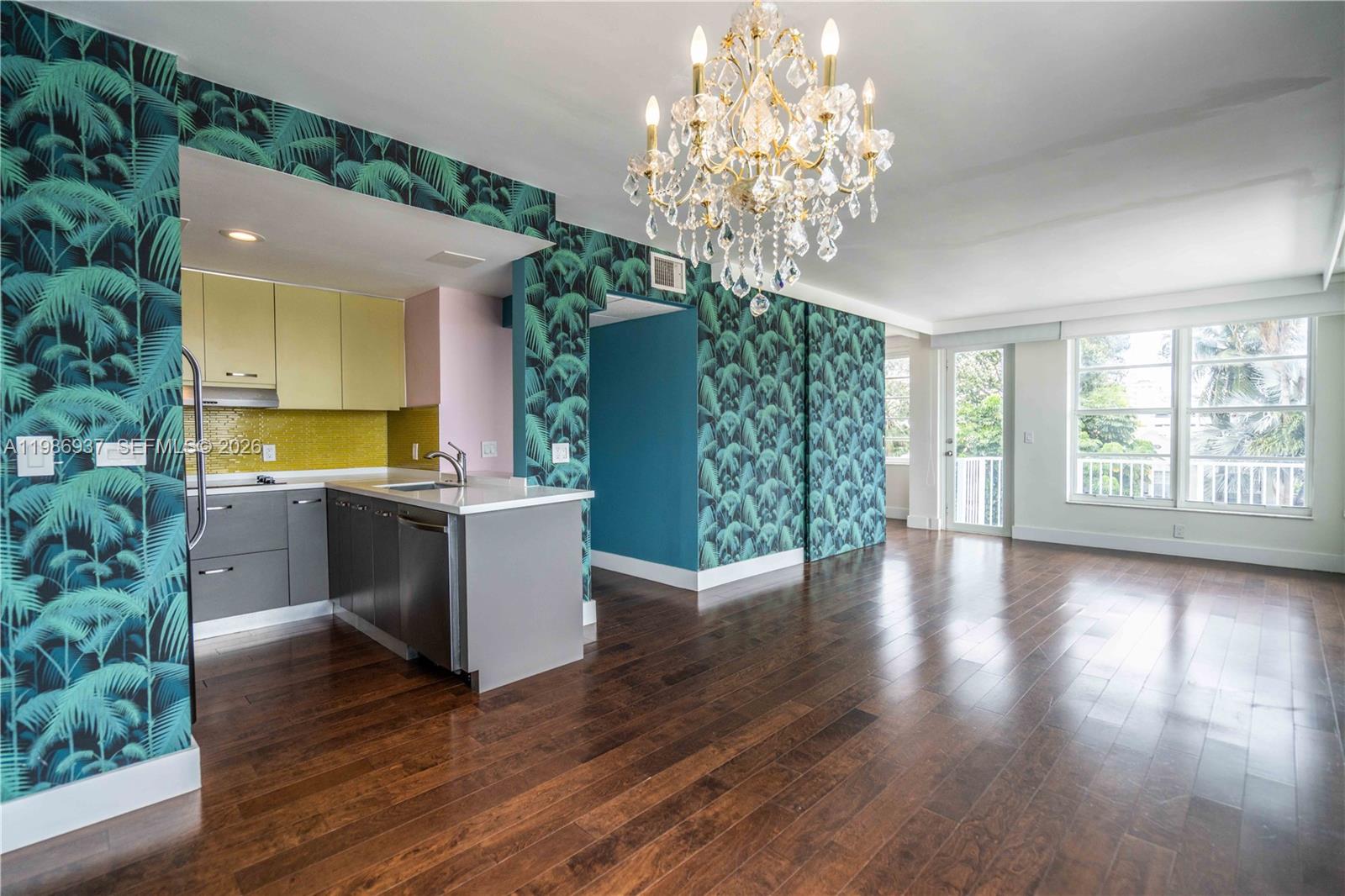 TOWER EAST INCORPORATED C - Residential Lease