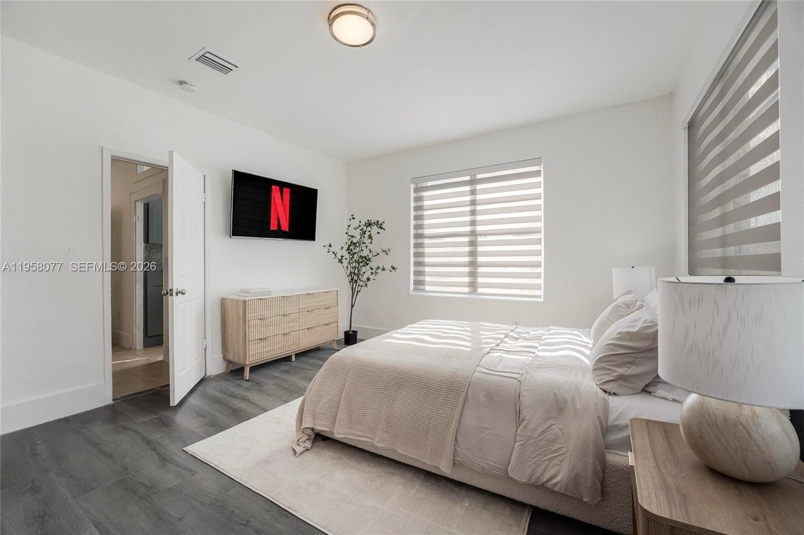 LAWRENCE ESTATE EAST ADDN - Residential Lease