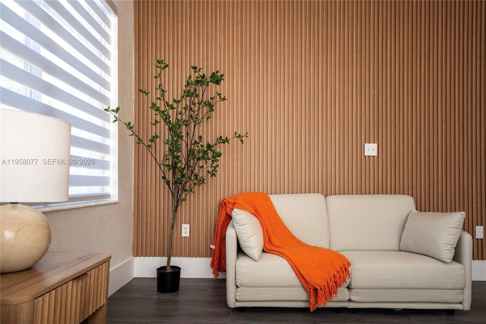 LAWRENCE ESTATE EAST ADDN - Residential Lease