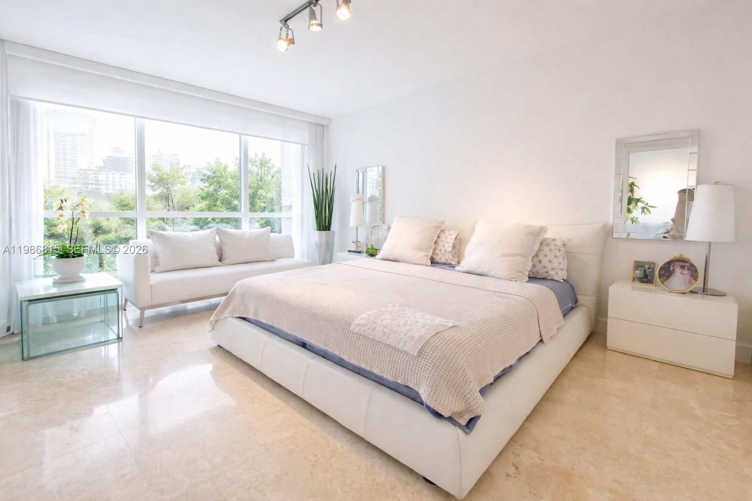 TRUMP ROYALE CONDO - Residential Lease