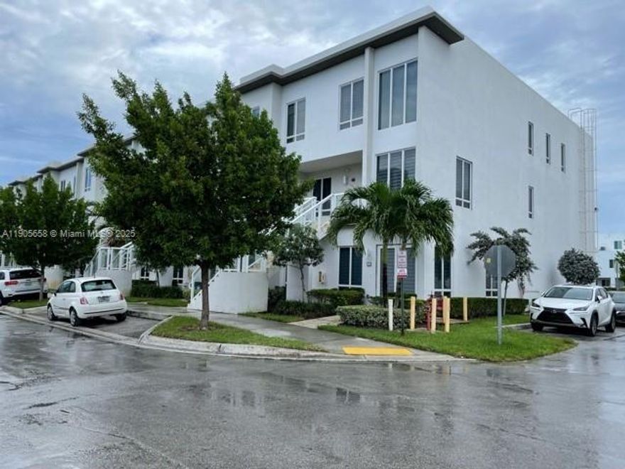 MODERN AND LUXURIOUS CONDO IN URBAN DOWNTOWN DORAL. CORNER UNIT. 3 BEDROOMS AND 2
BATHROOMS. BEAUTIFUL KITCHEN WITH QUARTZ COUNTERTOPS. LAST GENERATION STAINLESS STEEL
APPLIANCES, INCLUDING SPECTACULAR WINE COOLER. IMPACT WINDOWS AND DOORS. STATE-OF-THE-ART
CLUBHOUSE WITH POOL, LOUNGING AREA, GYM, TENNIS COURTS, BALLROOM, CHILDREN'S AREA. TENANT IN UNIT MONTH TO MONTH.