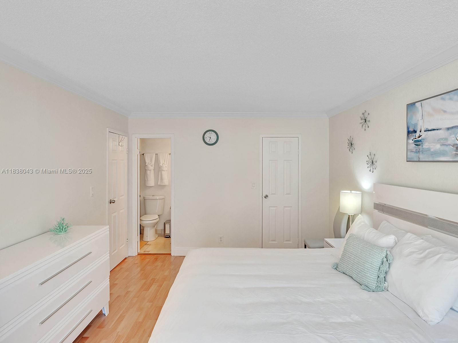 851 Three Islands Blvd 303