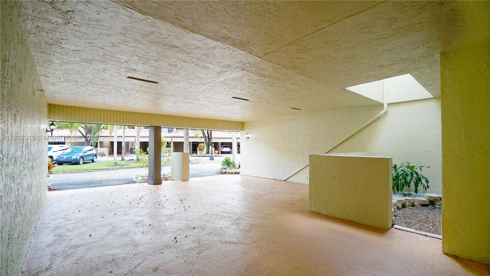 3823 Estepona Ave 11A2
