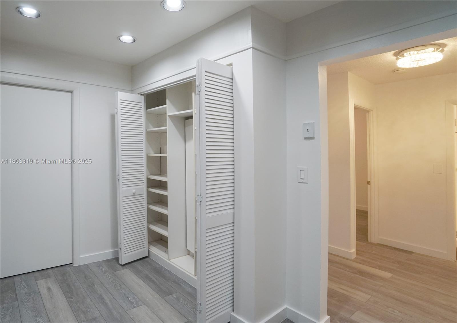 3823 Estepona Ave 11A2