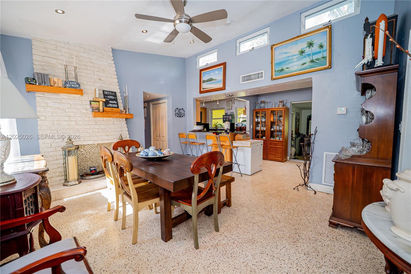 COUNTRY CLUB ESTATES SEC - Residential