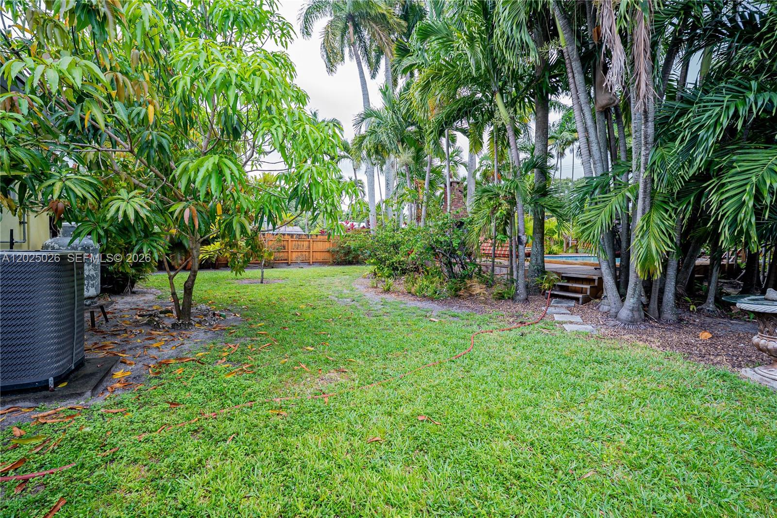 COUNTRY CLUB ESTATES SEC - Residential