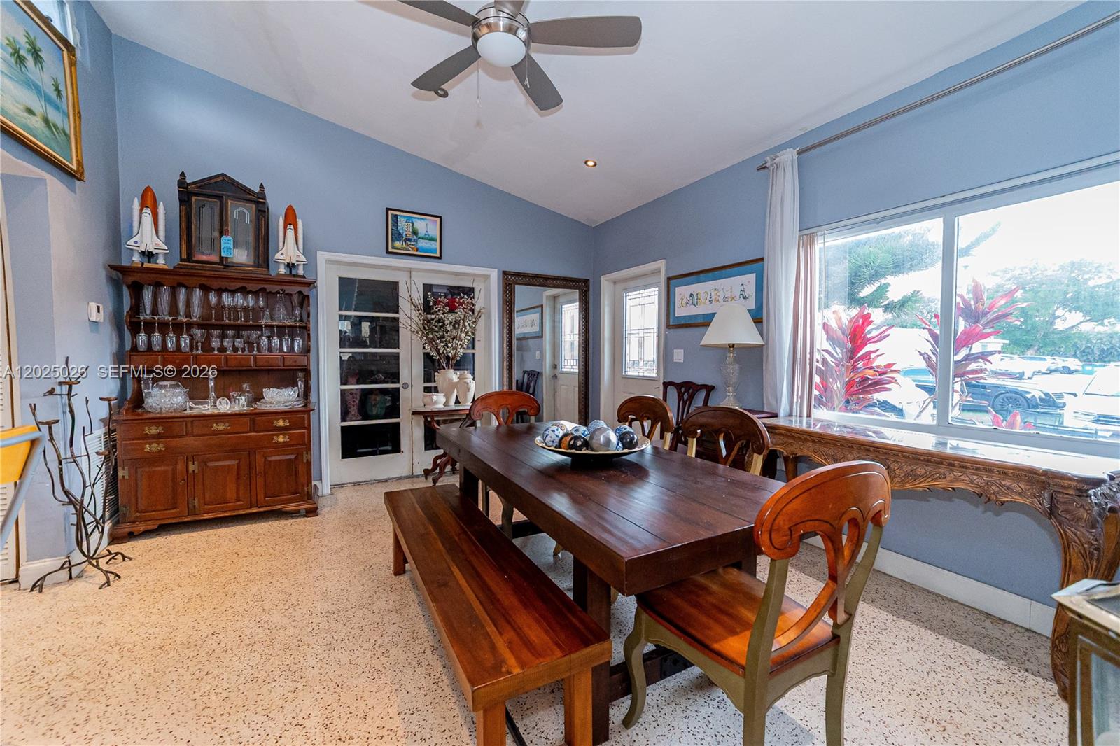 COUNTRY CLUB ESTATES SEC - Residential