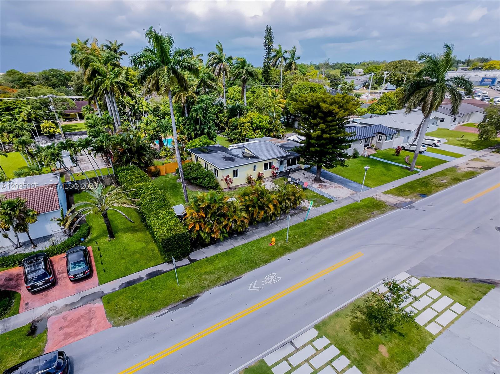 COUNTRY CLUB ESTATES SEC - Residential