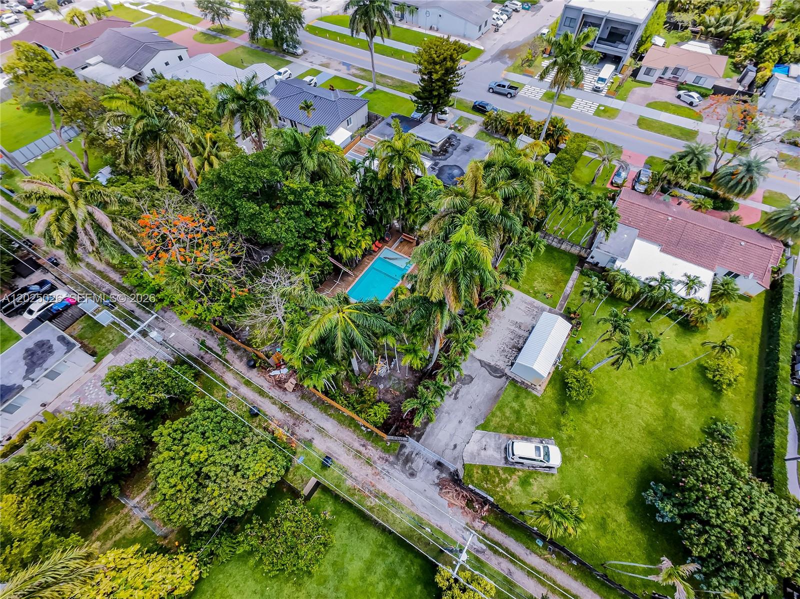 COUNTRY CLUB ESTATES SEC - Residential