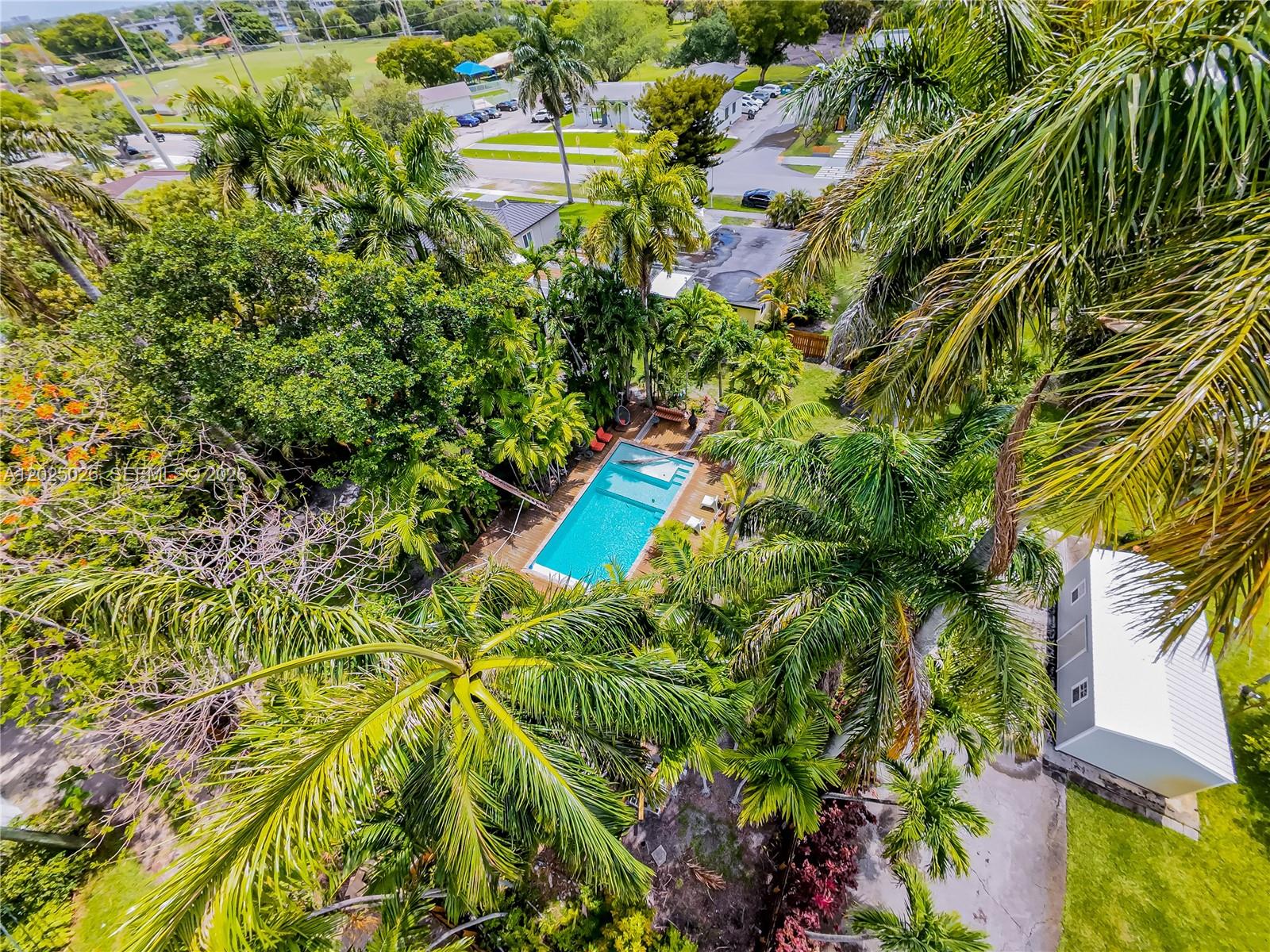 COUNTRY CLUB ESTATES SEC - Residential