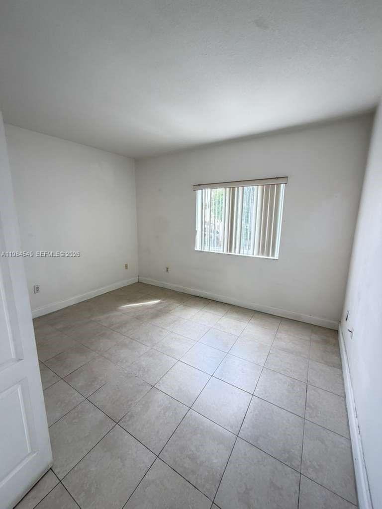 THE SHAMROCK CONDO - Residential Lease