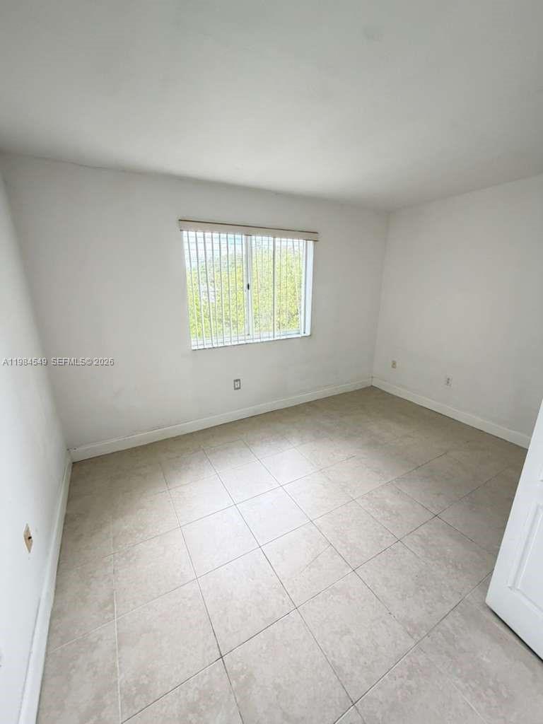 THE SHAMROCK CONDO - Residential Lease