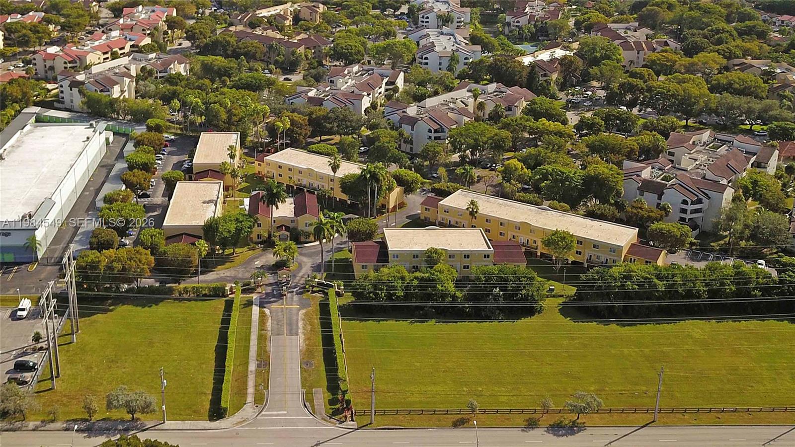 THE SHAMROCK CONDO - Residential Lease