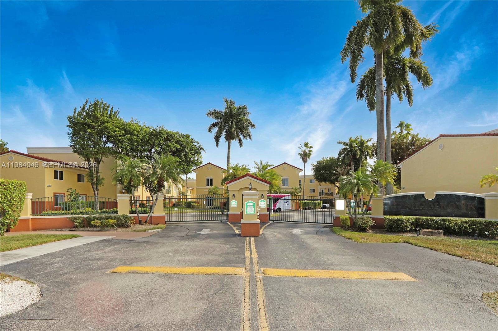 THE SHAMROCK CONDO - Residential Lease