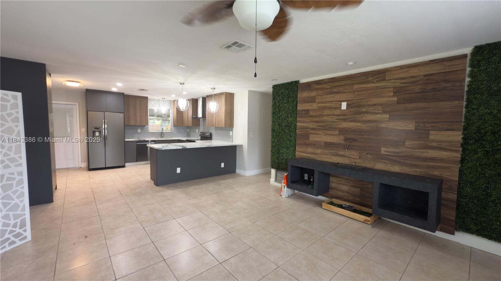 EVERGLADES SUGAR & LAND C - Residential