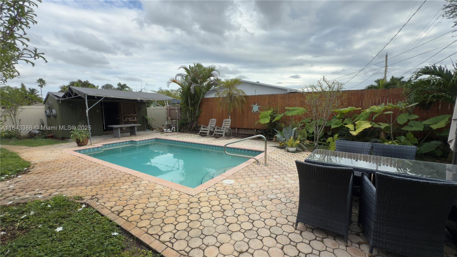 EVERGLADES SUGAR & LAND C - Residential