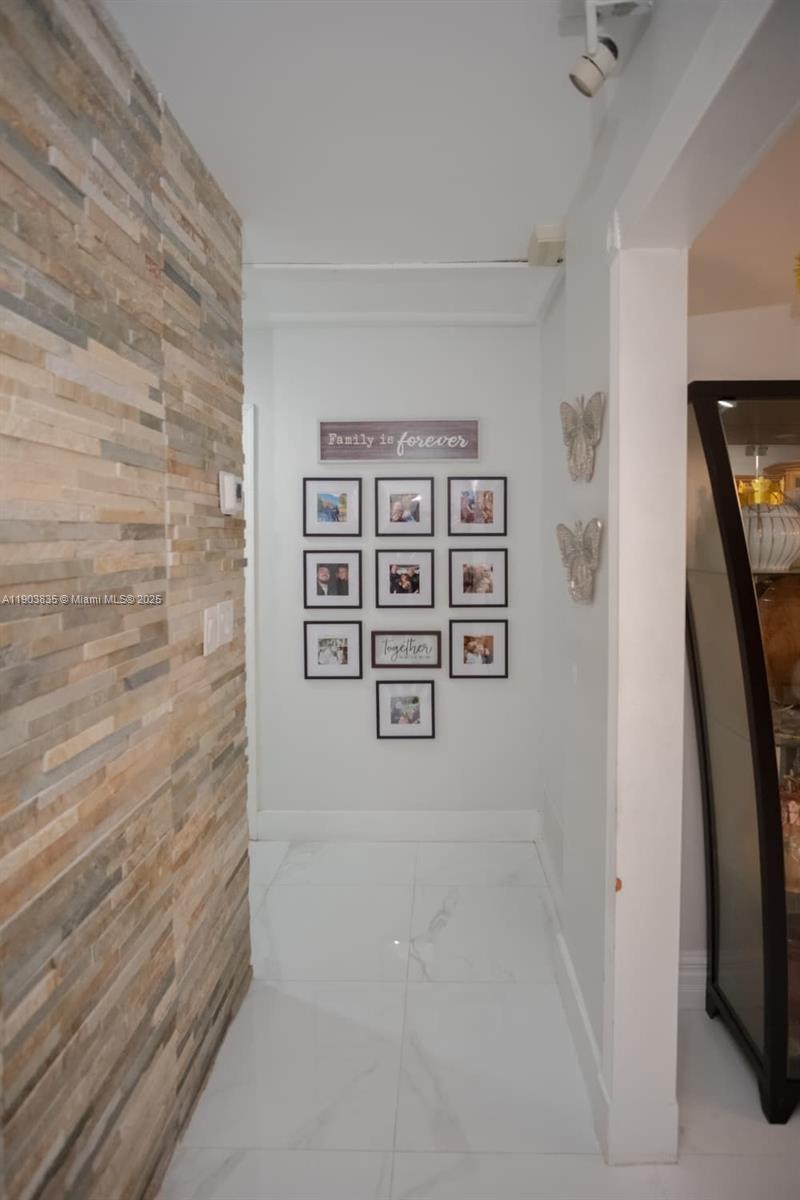 WEST MILLER HEIGHTS SEC 3 - Residential