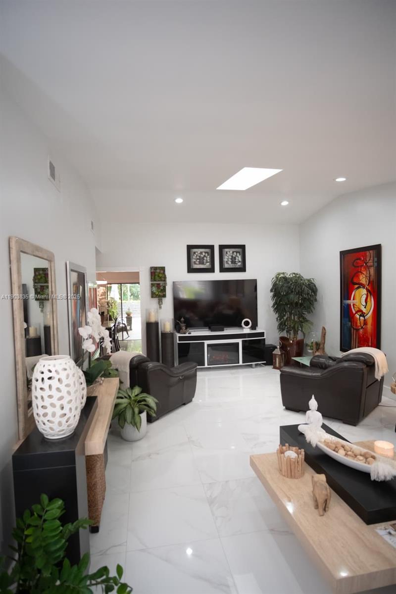 WEST MILLER HEIGHTS SEC 3 - Residential