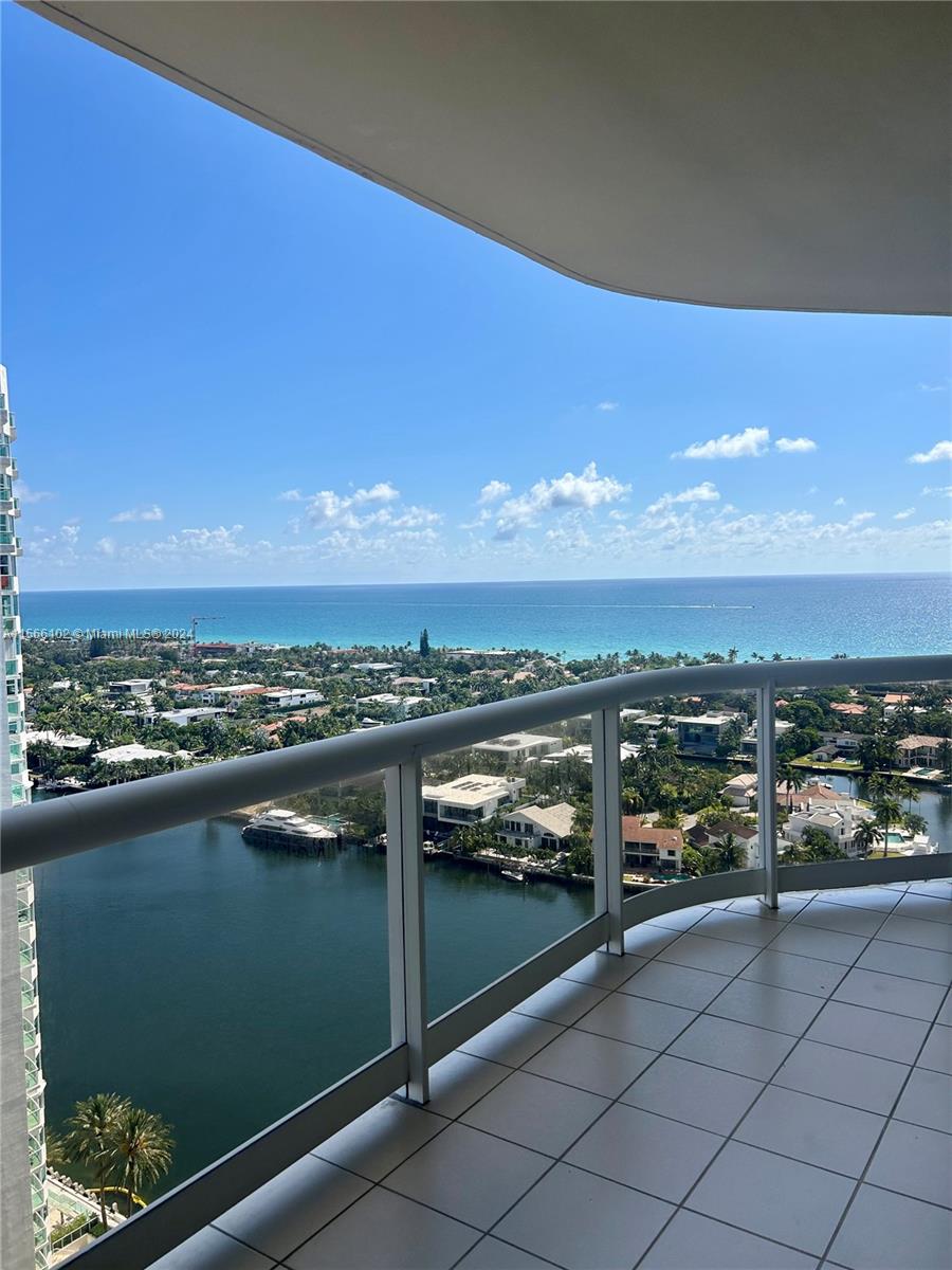 Property for Sale at 20191 E Country Club Dr 2504, Aventura, Miami-Dade County, Florida - Bedrooms: 2 
Bathrooms: 2  - $630,000