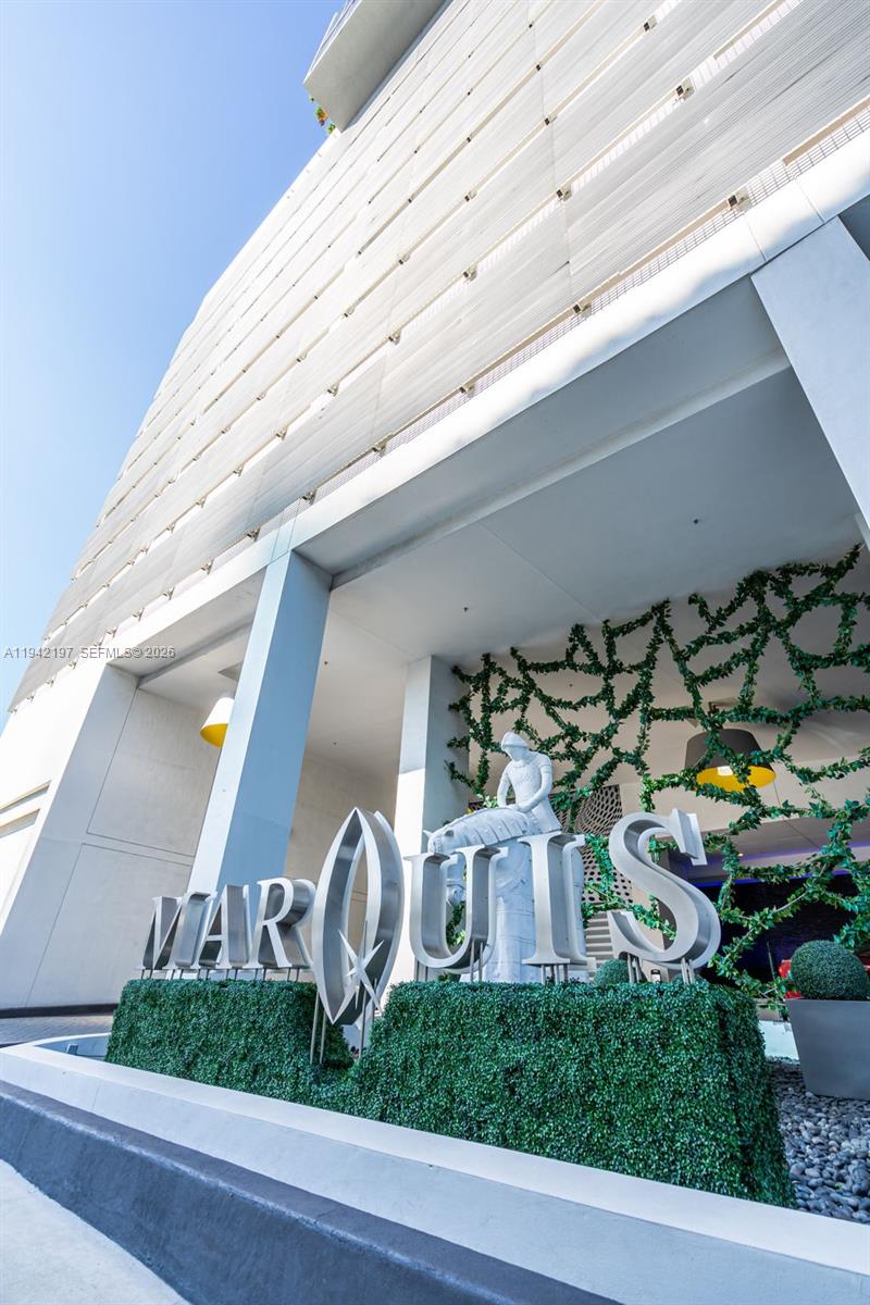 1100 Biscayne Blvd 2907