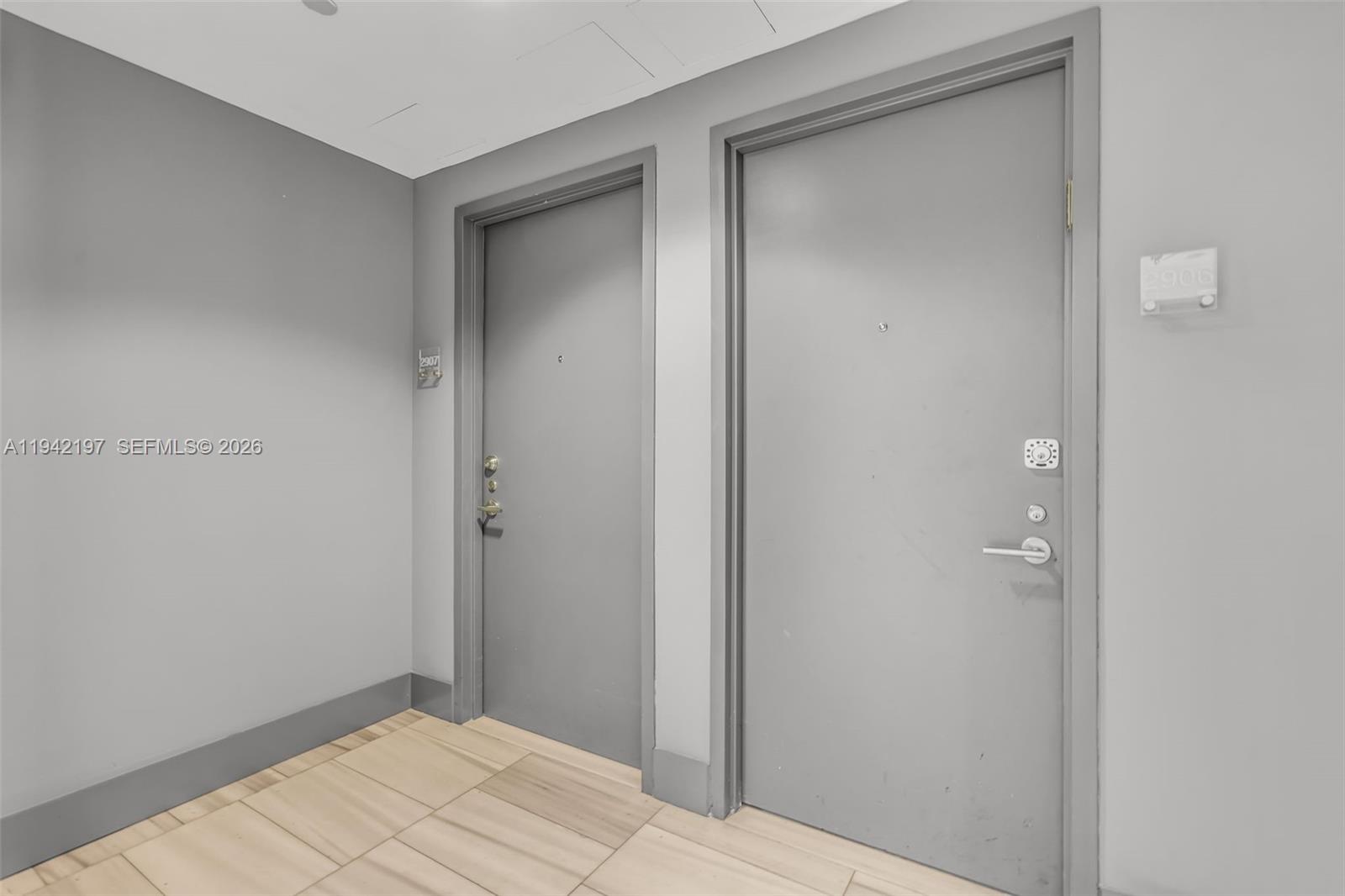 1100 Biscayne Blvd 2907