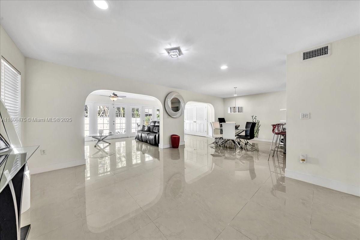 1060 SW 111th Way