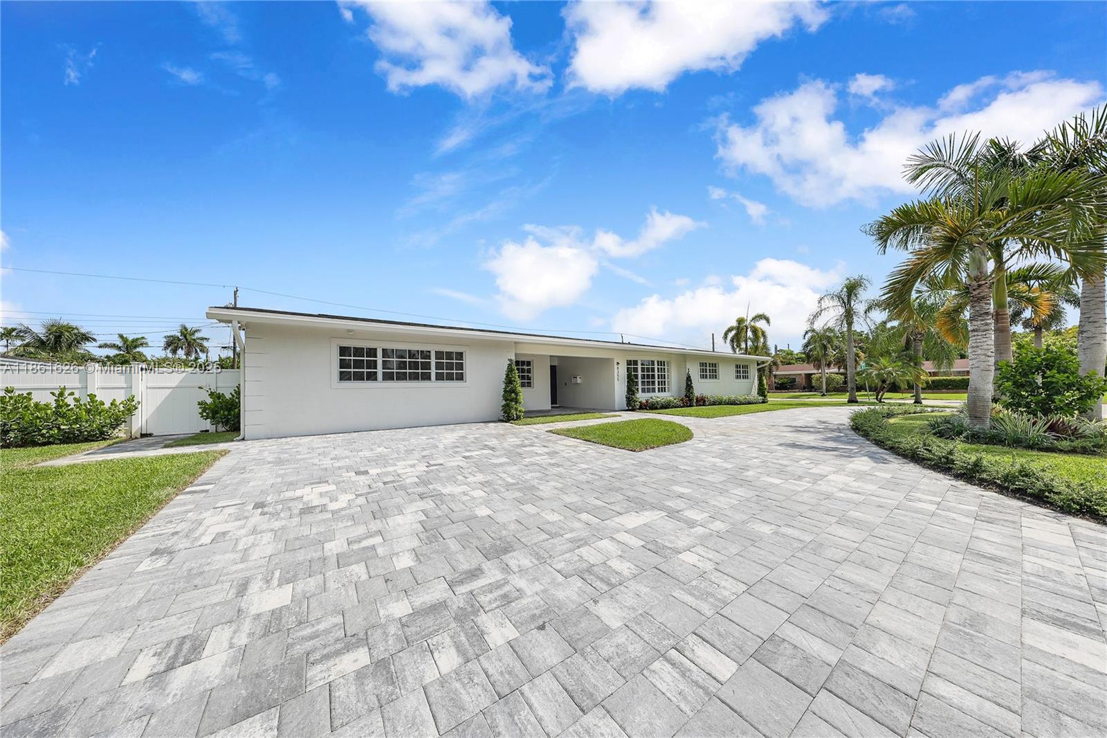 GALE RANCH ESTS - Residential