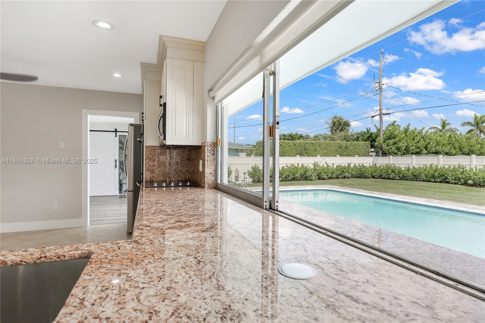 GALE RANCH ESTS - Residential