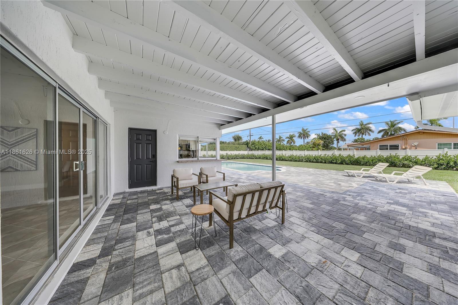 GALE RANCH ESTS - Residential