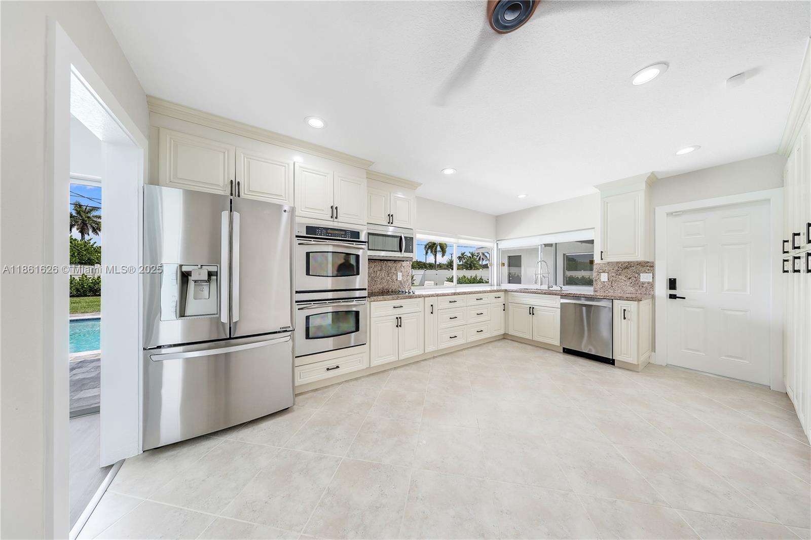 GALE RANCH ESTS - Residential