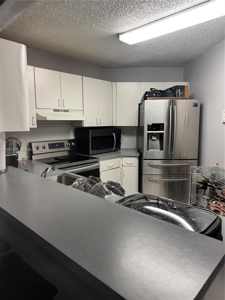 BLEAU FONTAINE CONDO #3 - Residential